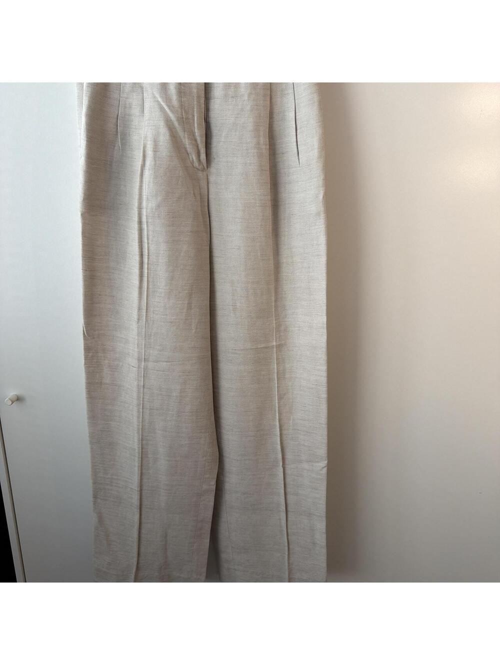Aritzia Women's Cream and Tan Trousers
